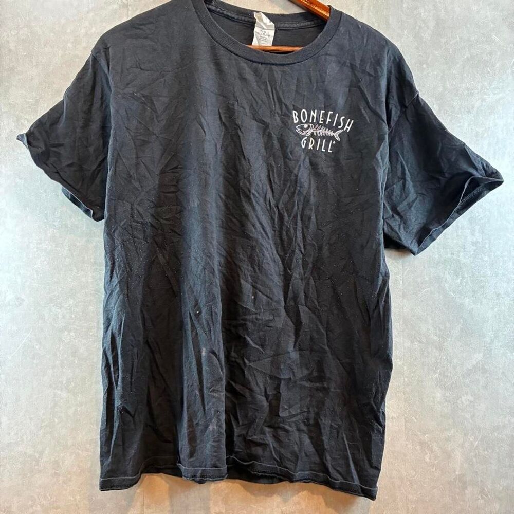 Gildan Men's Black and Grey T-shirt